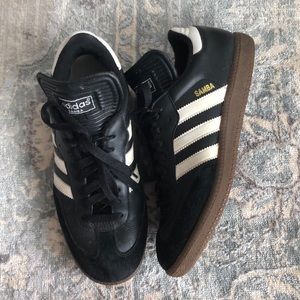 Women’s Size 7 Adidas Sambas